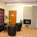 I Restauracja Jaskolka מלון דירות 3*
