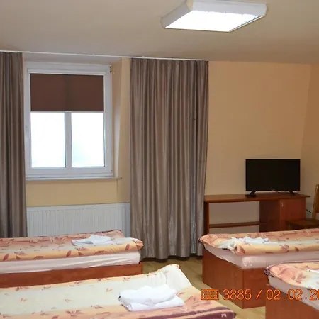 Aparthotel I Restauracja Jaskolka Alojzow (Radom)