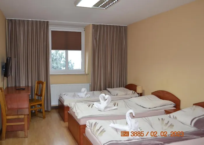 I Restauracja Jaskolka 3*