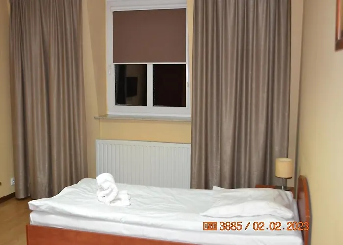 Hotel apartamentowy I Restauracja Jaskolka 3*