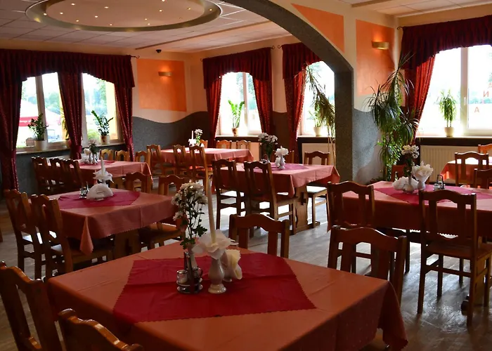 I Restauracja Jaskolka Hotel apartamentowy 3*